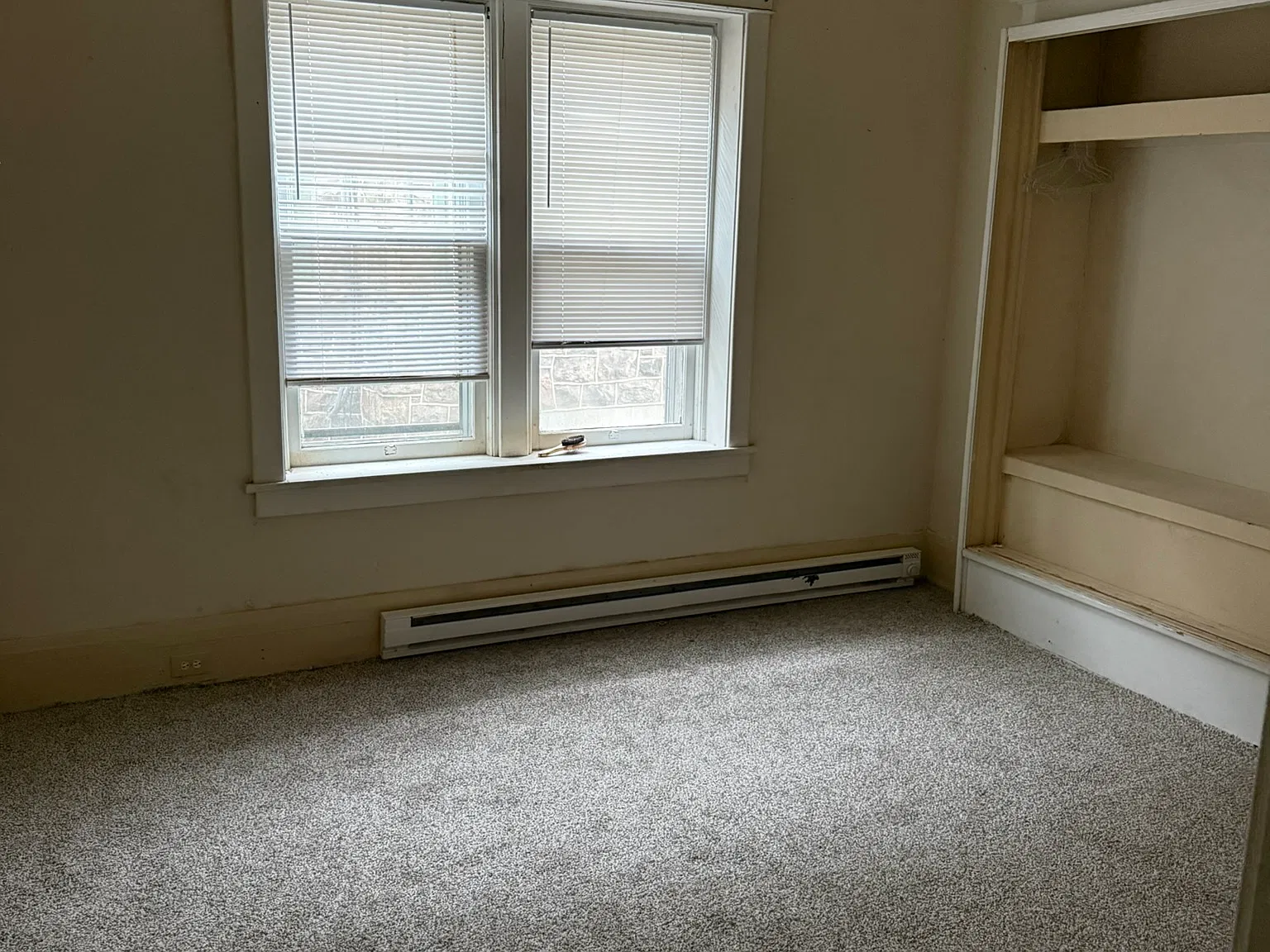 2 bed, 850 sqft, $1,350 — Photo 3