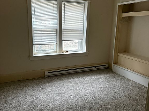 3rd image of 2224 Walnut St APT 1