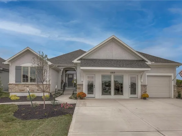 13812 Quigley St, Overland Park, KS 66221
