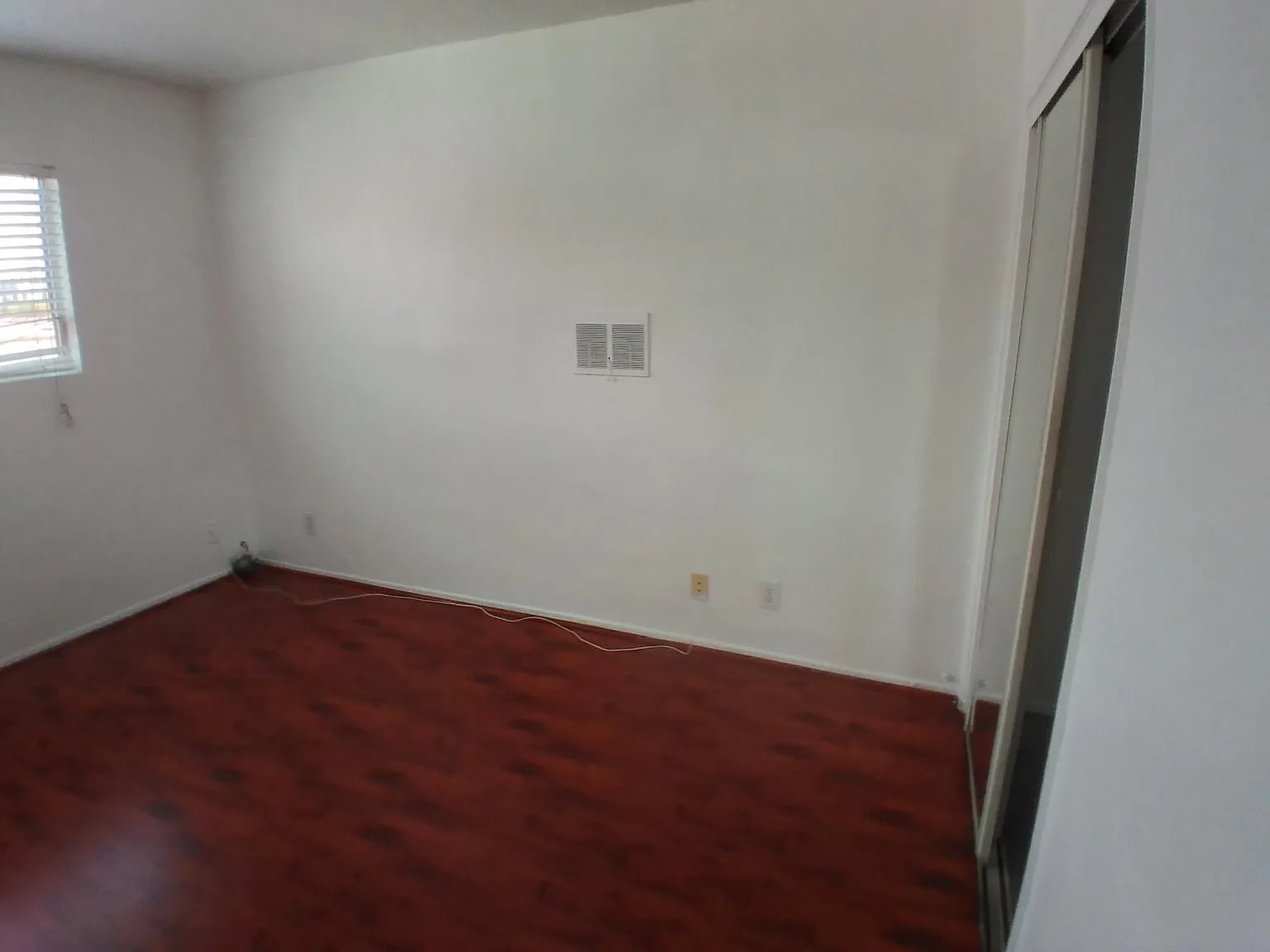 3 bed, 1.5 bath, 1500 sqft, $3,975 — Photo 4