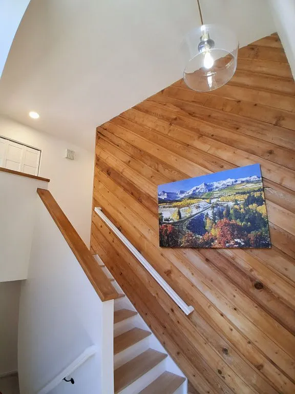 3 bed, 2045 sqft, $3,695 — Photo 4