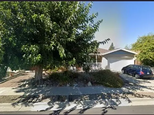 7605 Oxbow Ln, Dublin, CA 94568