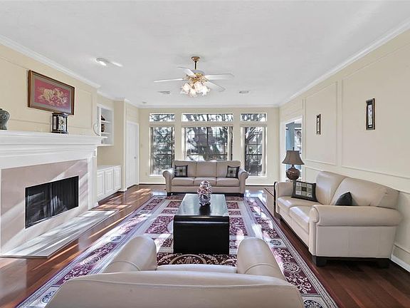 5th image of 4335 Broadleaf St