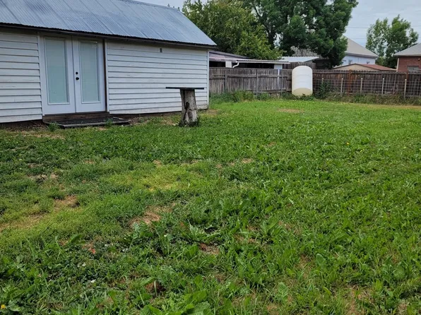 324 SW 15th St, Pendleton, OR 97801