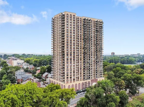 7855 Boulevard E #23K, North Bergen, NJ 07047