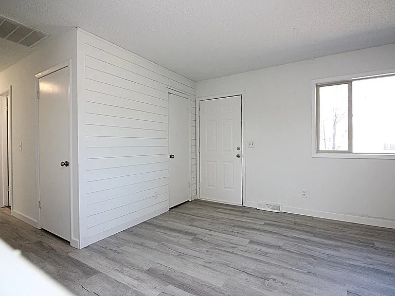 3314 S All Hallows Ave — Photo 7