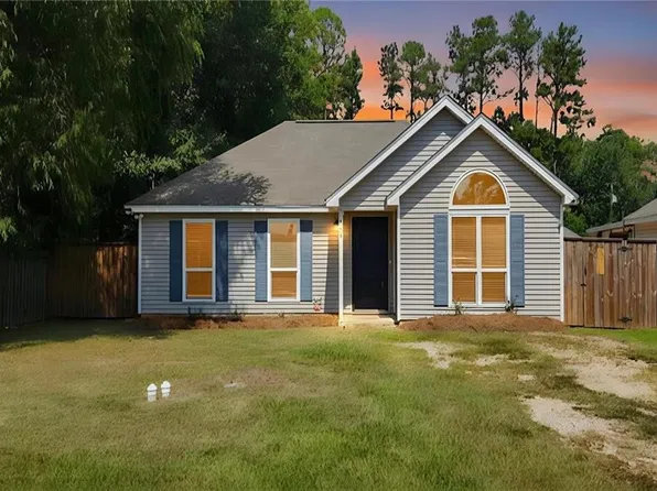 1545 Clover St, Mandeville, LA 70448