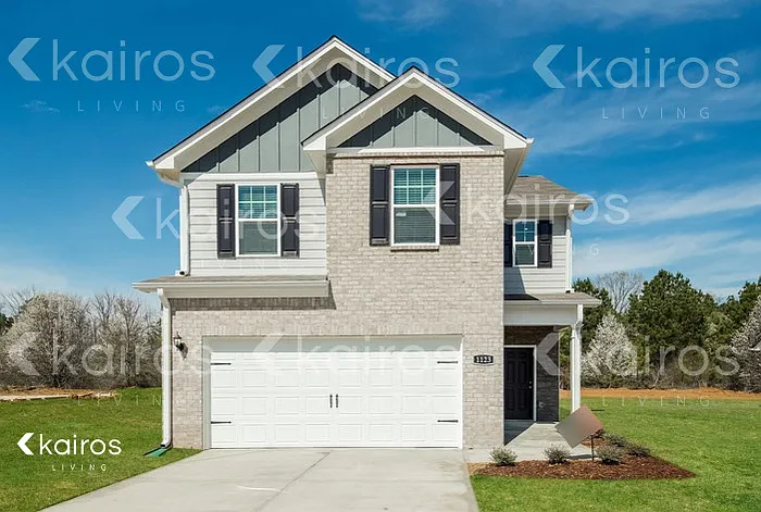 1123 Freedom Pkwy — Photo 1