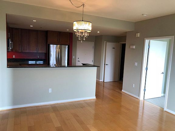 4th image of 350 Broderick St APT 308