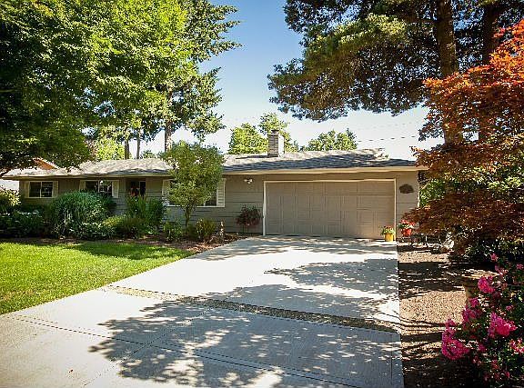 Gorgeous and perfect in every way! Be sure to look at the virtual tour for MANY additional photos.