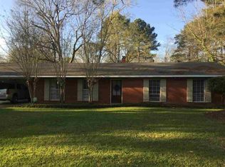 912 Briarfield Rd, Jackson, MS 39211