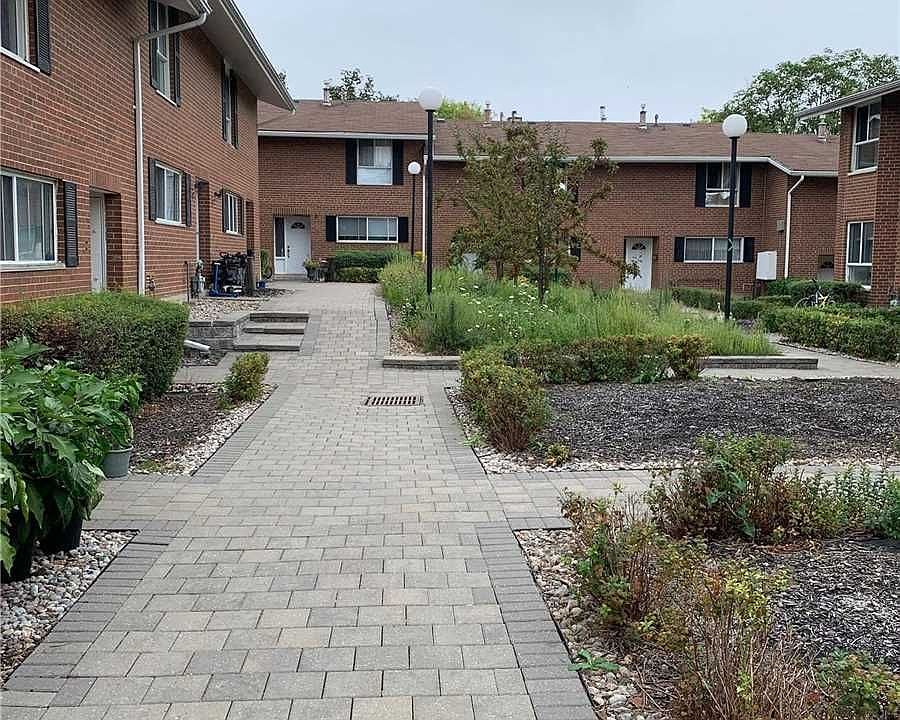 2nd image of 25 Romfield Cir Unit 8