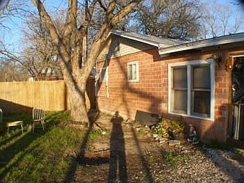1st image of 321 Lakeshore Dr S