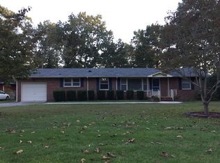 109 Redbud Ln, Tullahoma, TN 37388