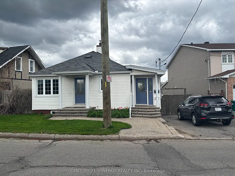 241 Bradley Ave — Photo 1