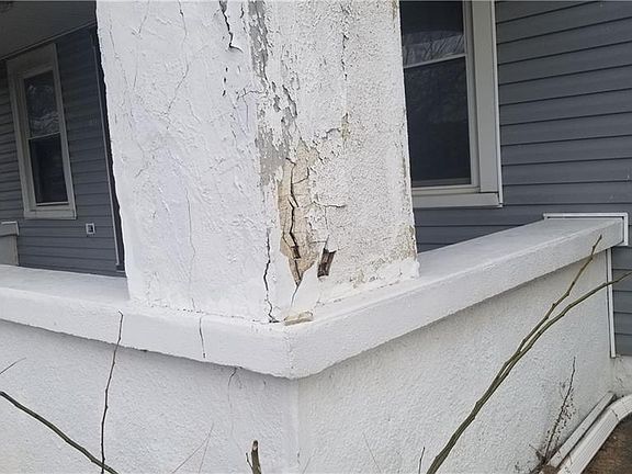 3rd image of 1060 Linden Ave
