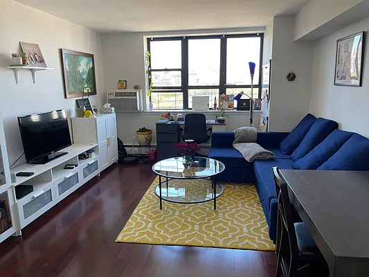 Rented by Sapo Group | media 8