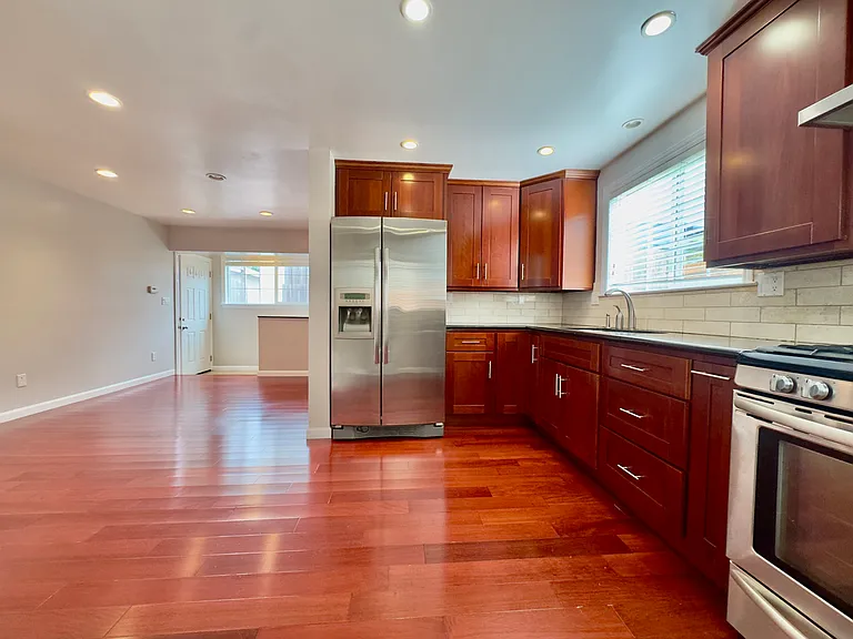 1342 Hearst Ave #B — Photo 3