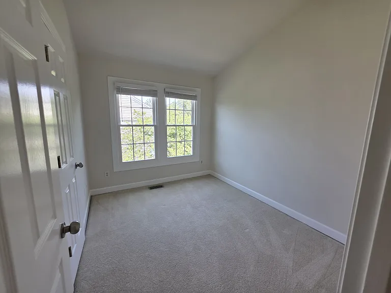 5730 Wood Creek Ln — Photo 7