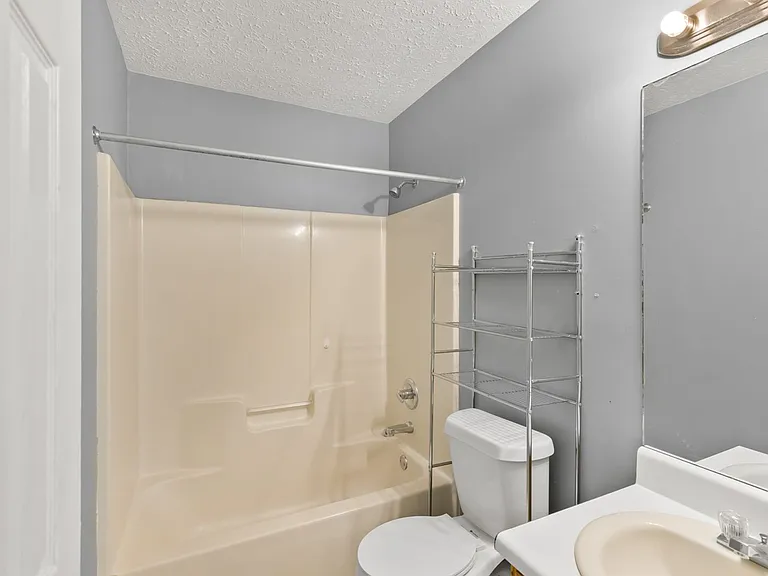 721 Ethan Ln — Photo 16