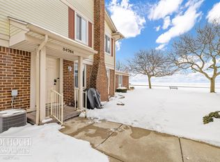 34764 E Lake Dr, Harrison Township, MI 48045