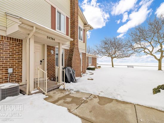 34764 E Lake Dr, Harrison Township, MI 48045