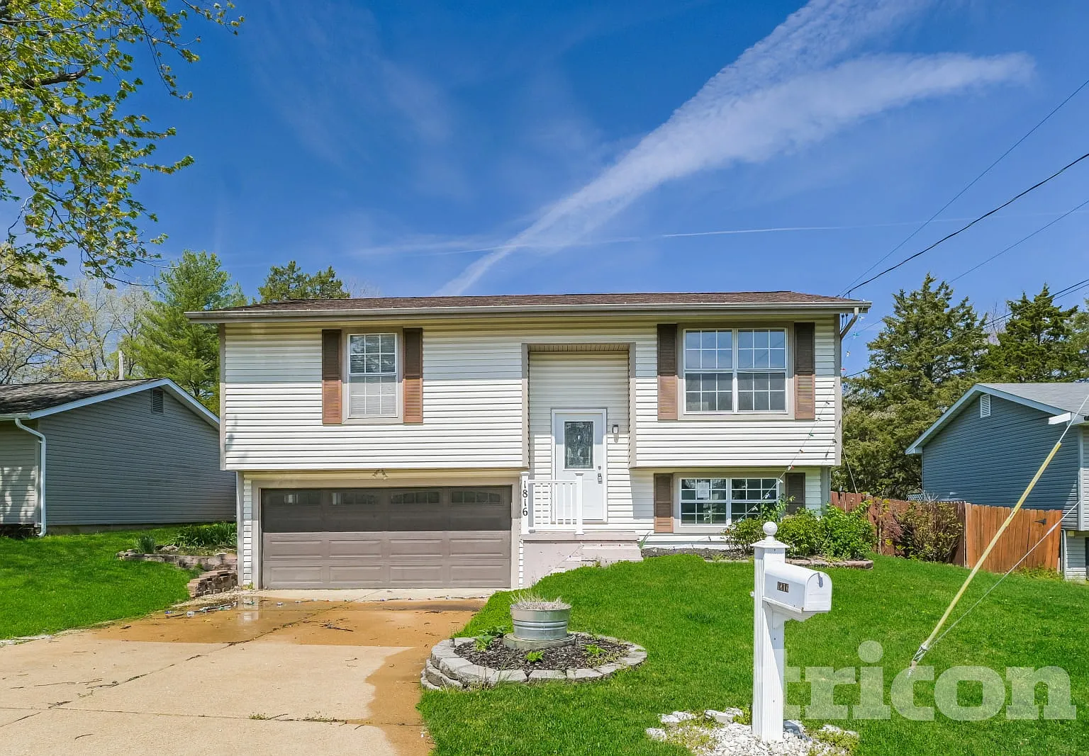 1816 Hilltop Village Ln Imperial MO — Photo 1