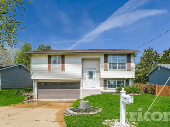 1816 Hilltop Village Ln, Imperial, MO 63052