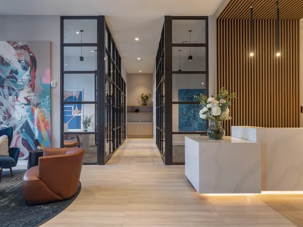 18405 W Dixie Hwy, Miami, FL 33180