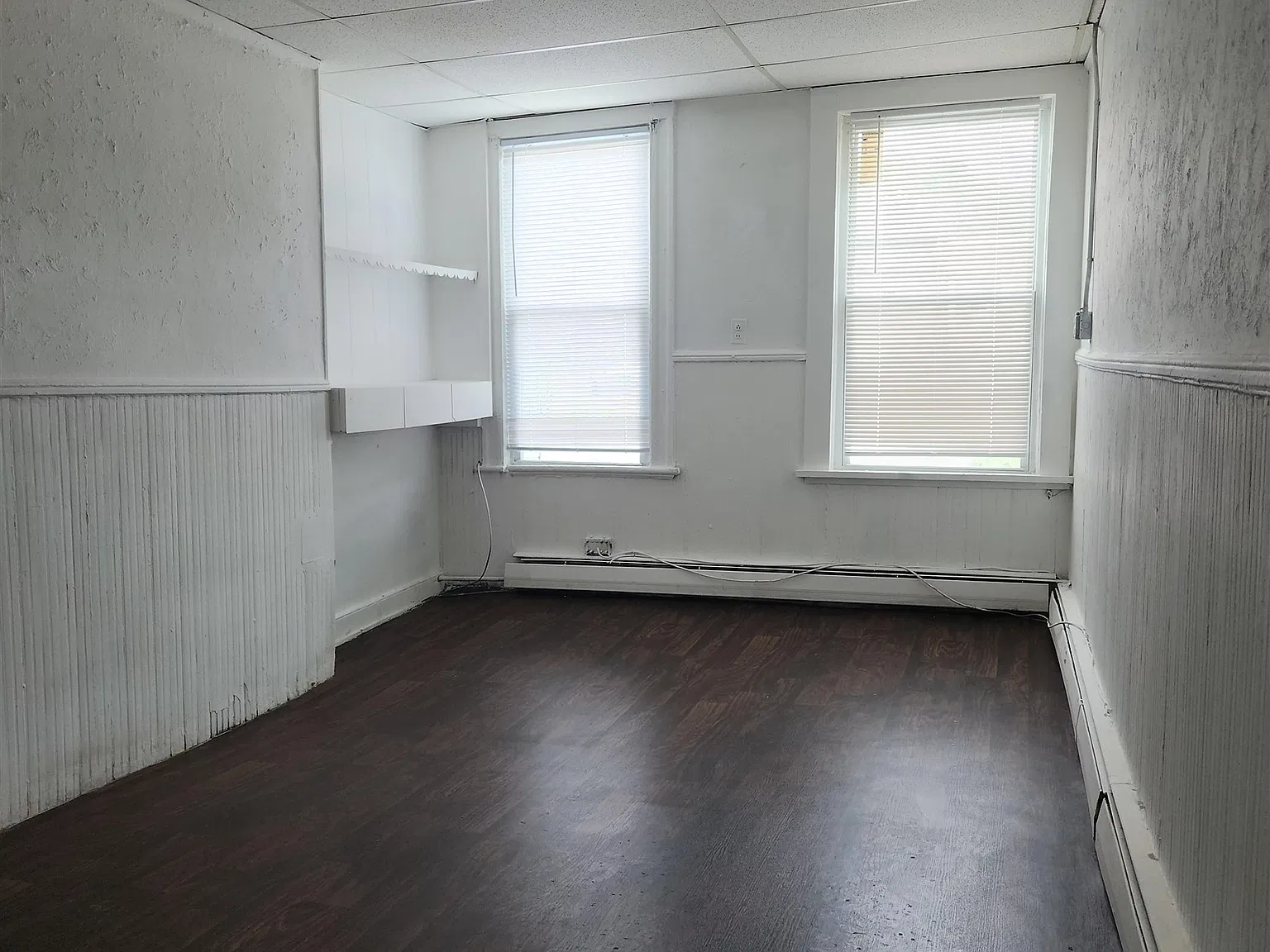 3 bed, 1.0 bath, $1,800 — Photo 2