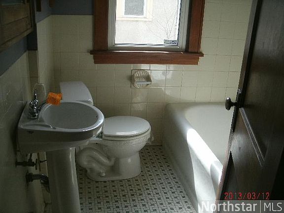 5th image of 3626 Aldrich Ave N