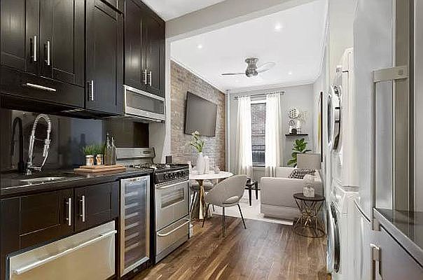 1st image of 200 E 3rd St #3A