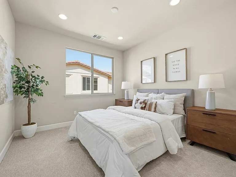 375 Santa Diana Ter — Photo 21