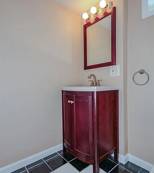12433 Webster Rd — Photo 43