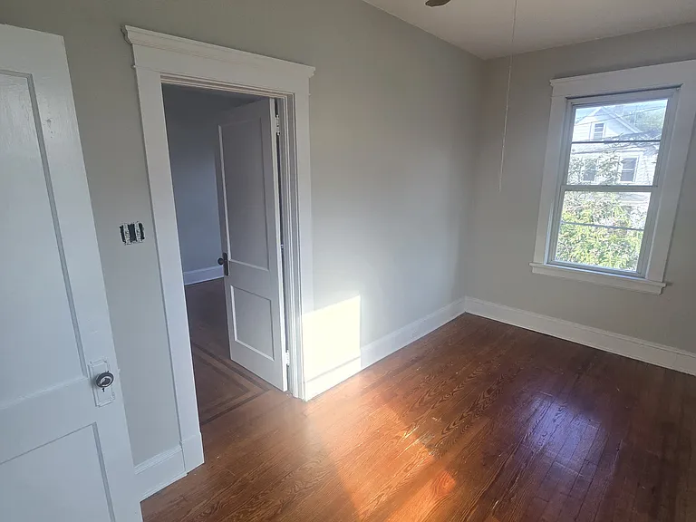 239 Hamilton St #B — Photo 11