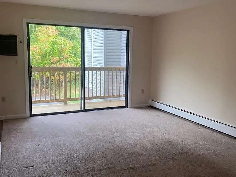 655 Talcottville Rd — Photo 3