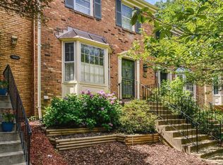 7445 Timberock Rd, Falls Church, VA 22043