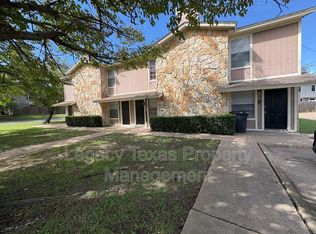 1601 N Nolan River Rd #D, Cleburne, TX 76033