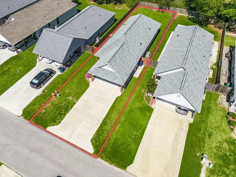 319 Harvest Ln — Photo 20