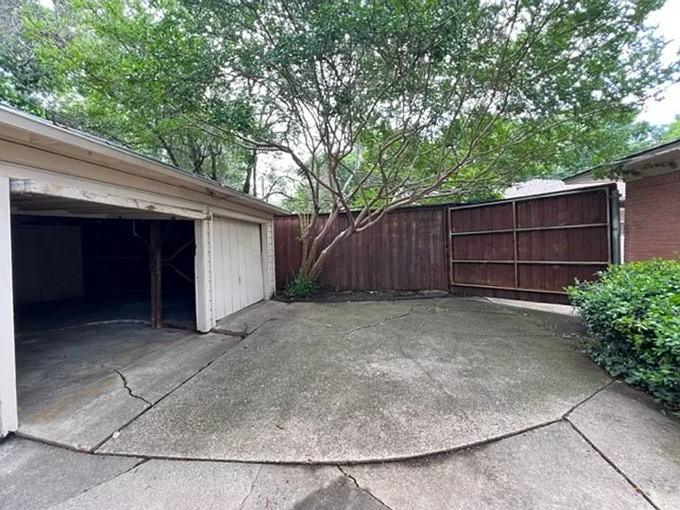 7215 Clemson Dr — Photo 25