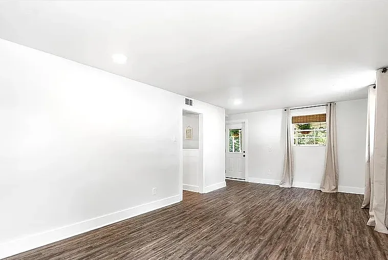 2806 Briarwood Dr SE — Photo 21