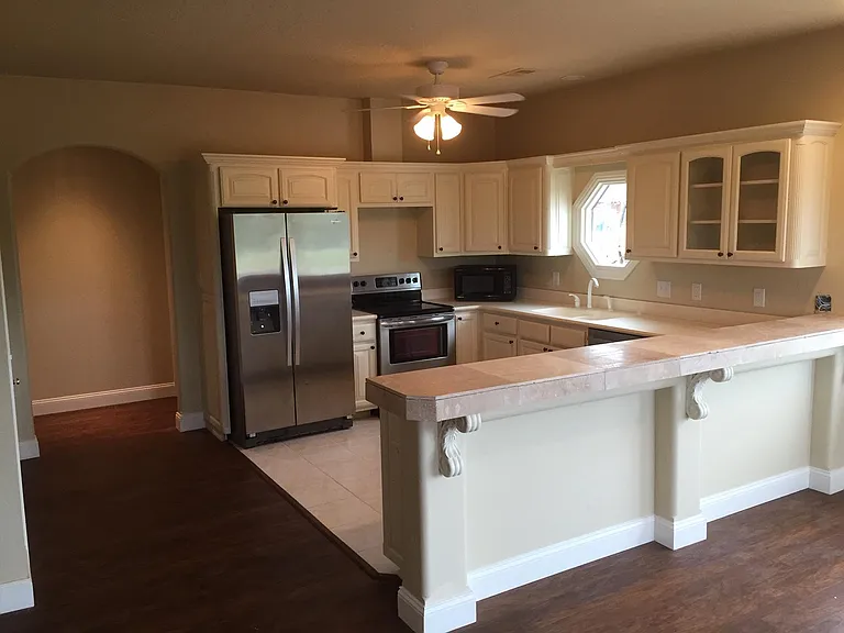 315 W Wild Horse #A — Photo 13