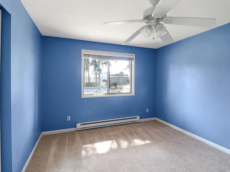 368 NW Columbia Dr — Photo 12
