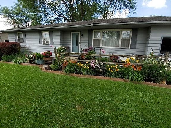 5th image of 208 Forest Ave