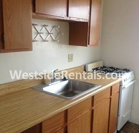 5th image of 1608 Pacific Beach Dr