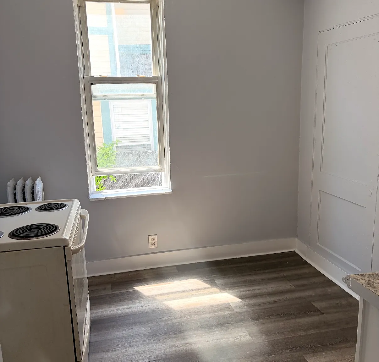 Studio, 600 sqft, $800 — Photo 1