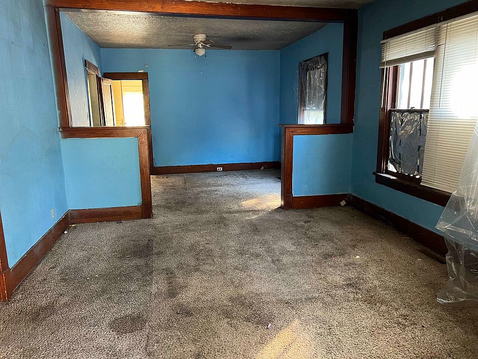 2nd image of 146 N 13th St