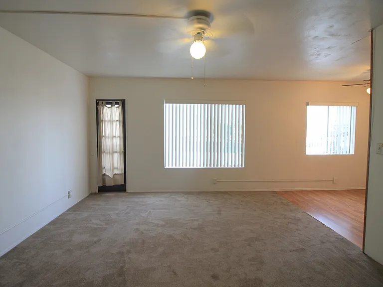 2835 Polk Ave — Photo 4