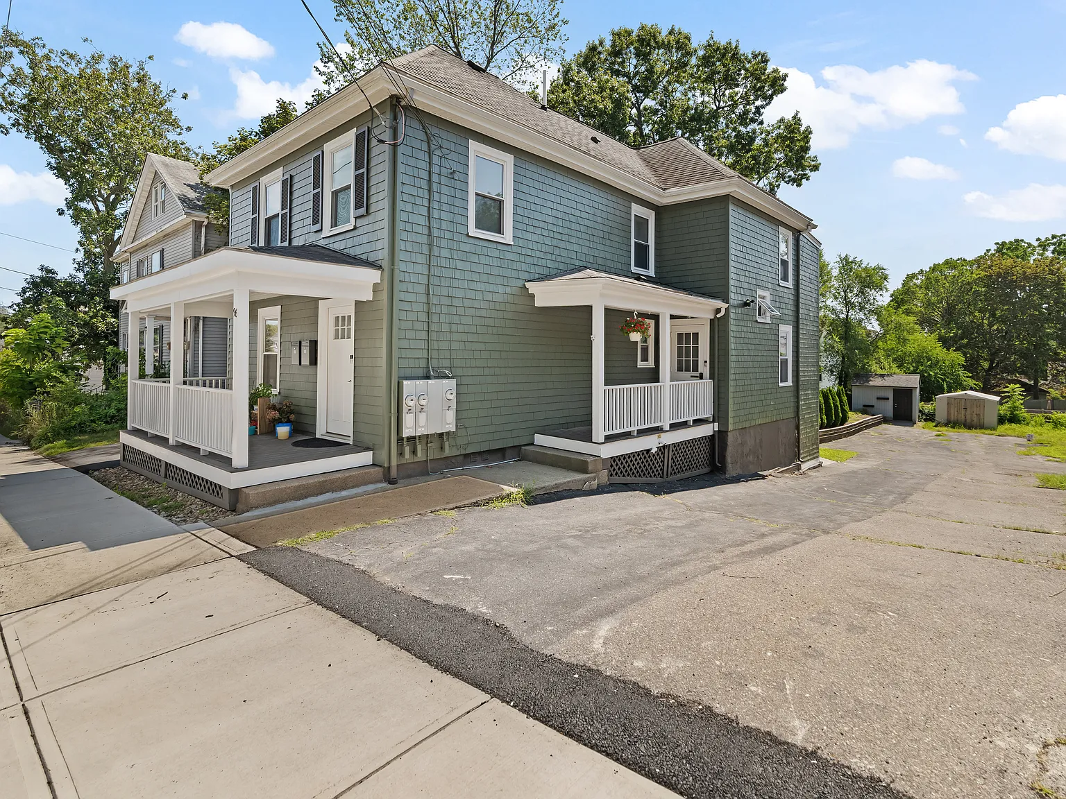 2 bed, 1035 sqft, $2,700 — Photo 1