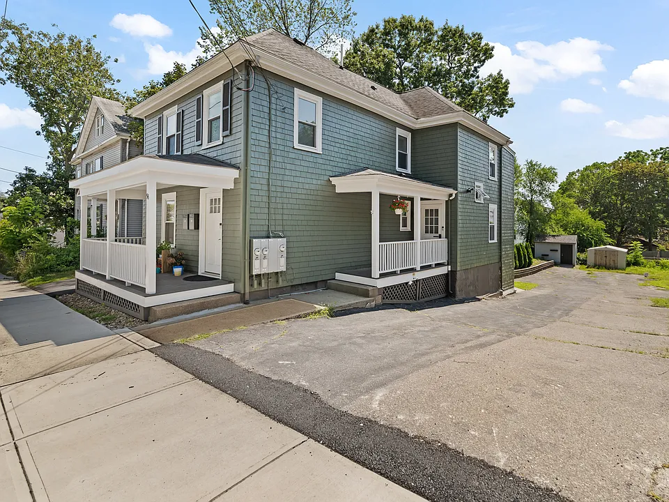 96 Bridge St #2